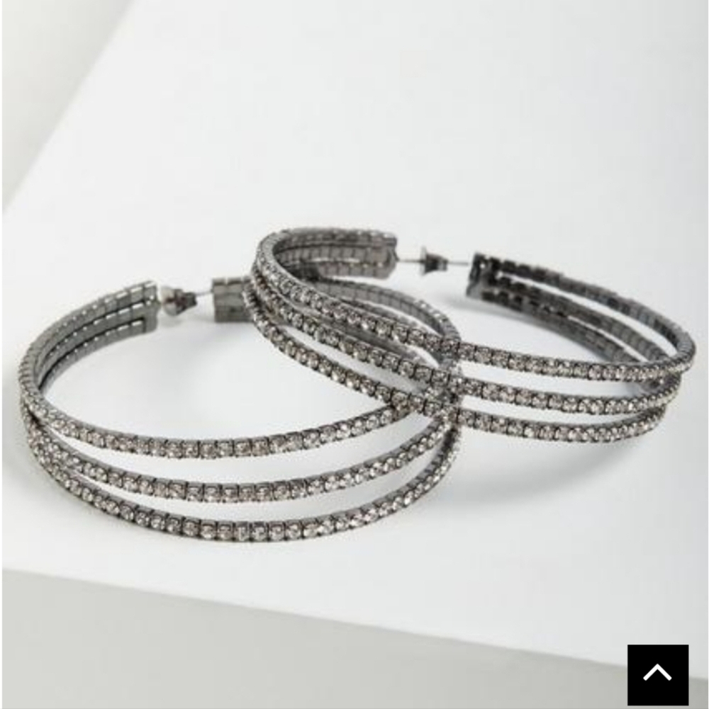 🆕️ TORRID TRIPLE HOOP PAVE RHINESTONE EARRINGS - SILVER-TONE